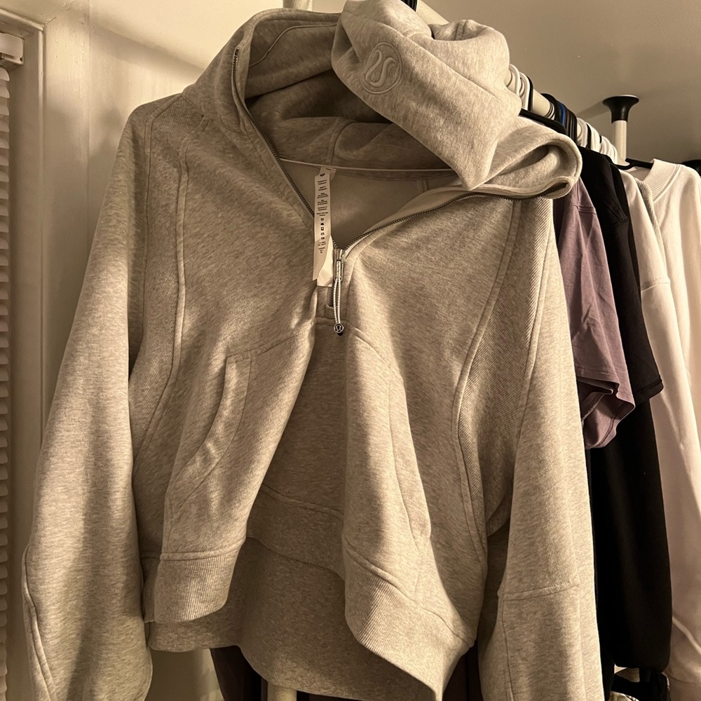 Lululemon half zip scuba